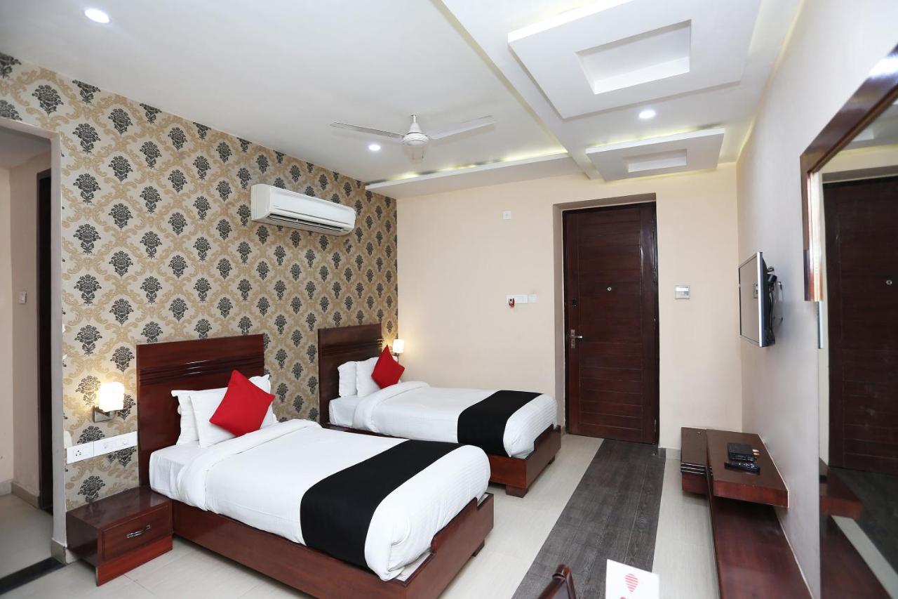 Capital O 4535 Hotel Uma Palace Varanasi Dış mekan fotoğraf