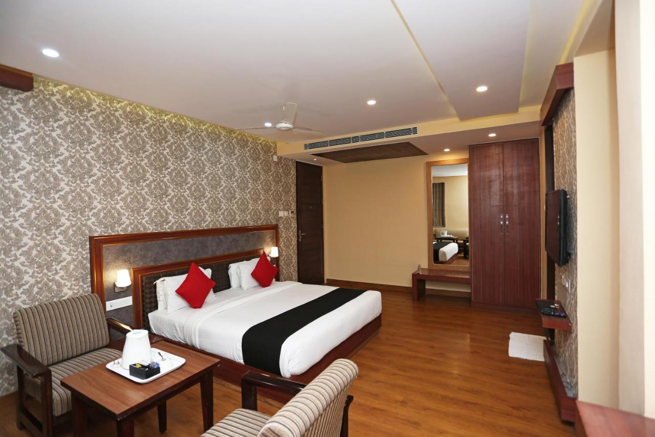 Capital O 4535 Hotel Uma Palace Varanasi Dış mekan fotoğraf